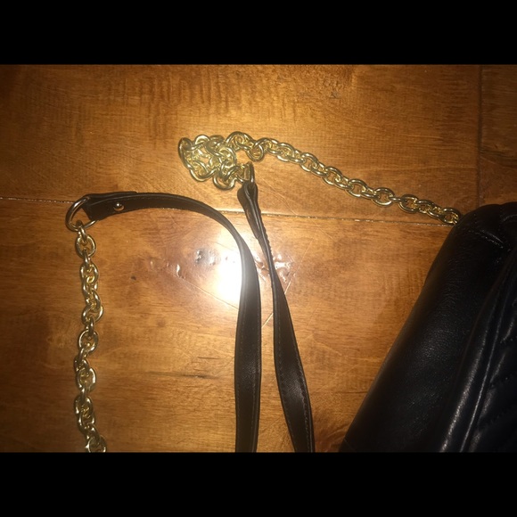 SOLD Saks Fifth Avenue Leather Handbag - Picture 7 of 16